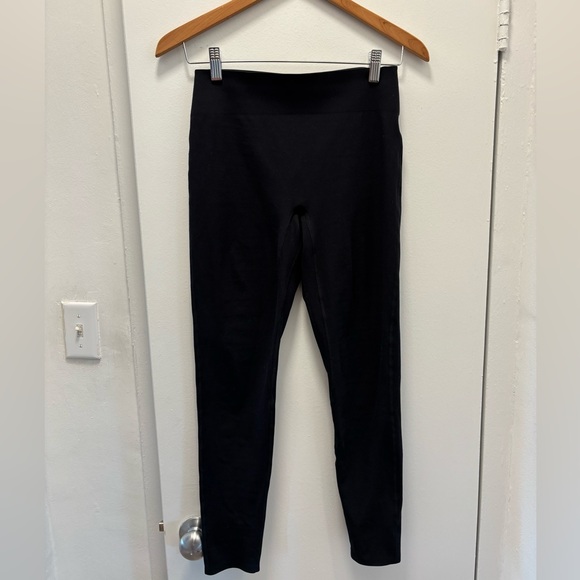 Bandier “Le Ore Bella Bonded Legging” in Black Size Small - Picture 4 of 11